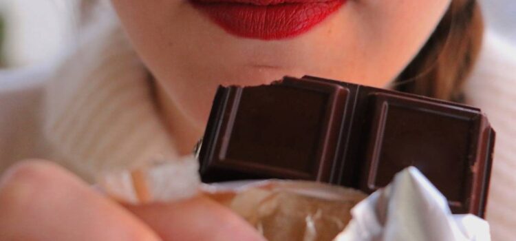 How Chocolate Boosts Mood? Benefits of Dark Chocolate